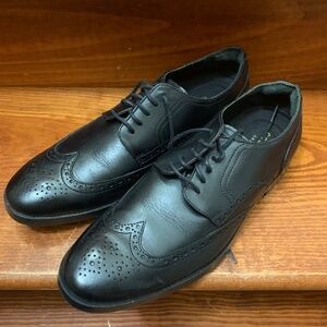 Cole Haan Grand Leather Dress shoes (8.5M)